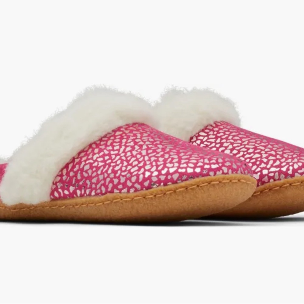 Sorrel Cozy Pink Slippers with White Fur Trim